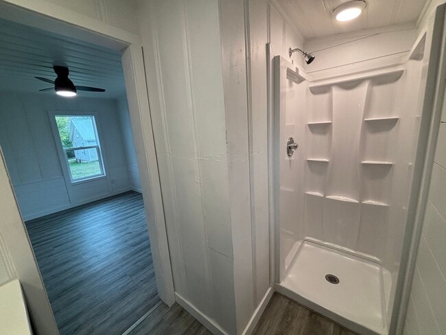 Building Photo - 109 W 14th St