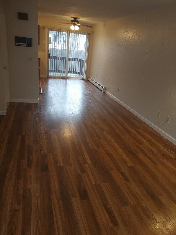 Building Photo - 11 Sunflower Cir