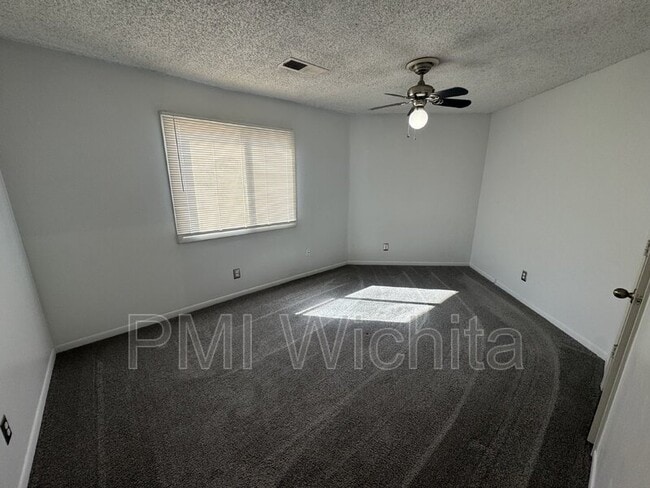 Foto del edificio - 3501 W 21st St N