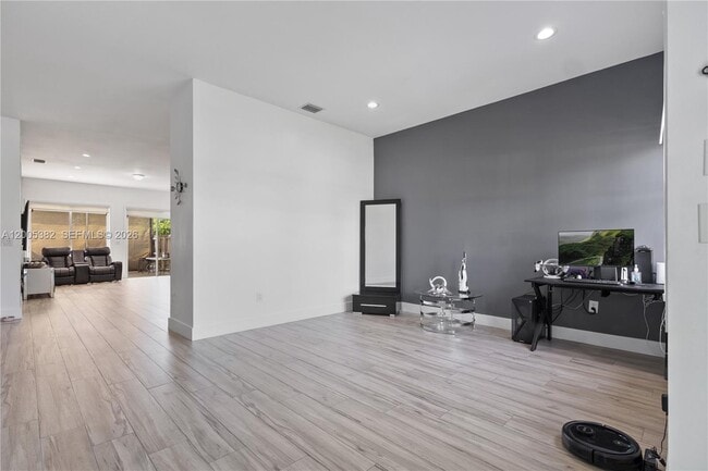 Building Photo - 8218 SW 163rd Pl