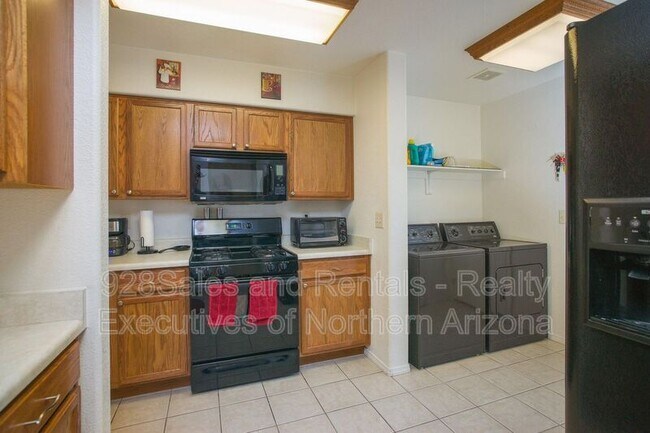 Foto del edificio - 6428 N Conrad Ln