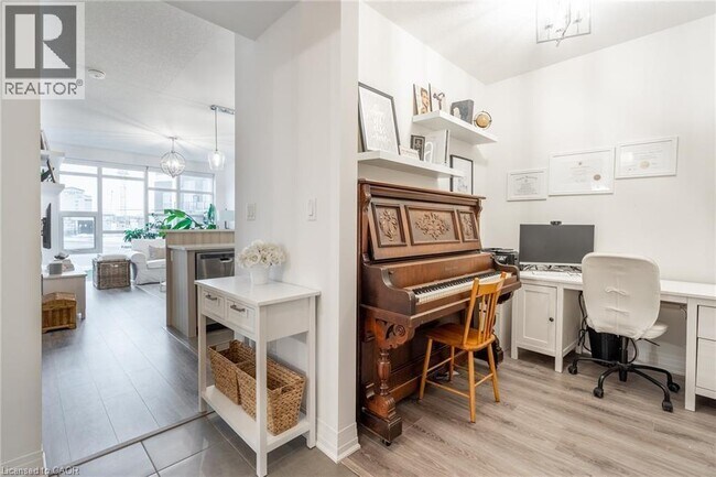 Building Photo - 10 Concord Pl