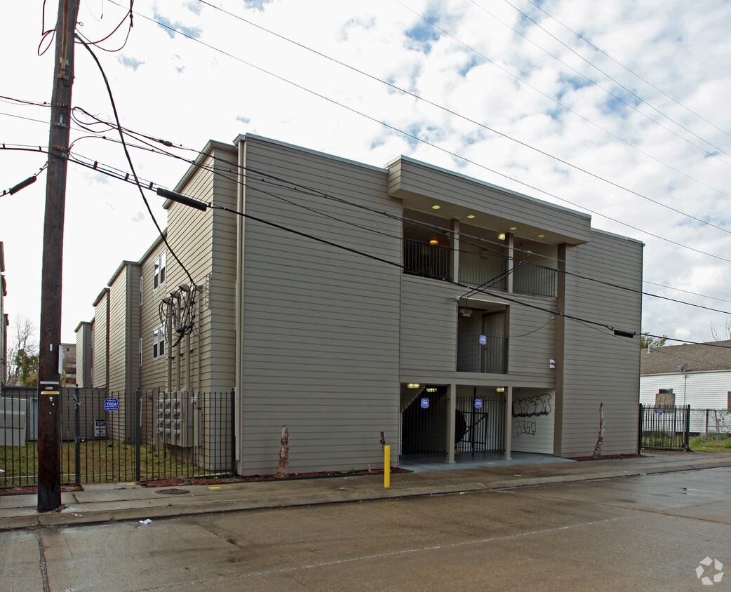 Building Photo - 4520 N Rampart St