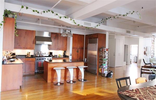 Building Photo - 108 W 25th St