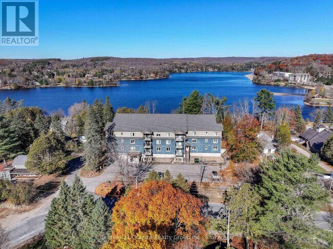 Building Photo - 4 Lake Ave