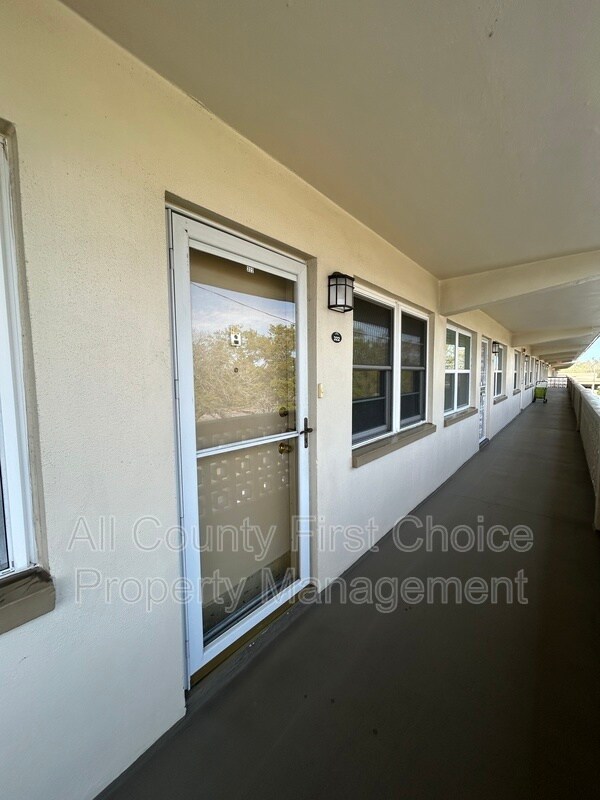 Primary Photo - 951 79th Ave N