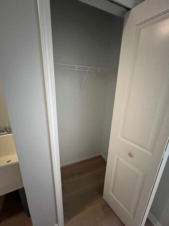 Building Photo - 28934 Cullen Dr