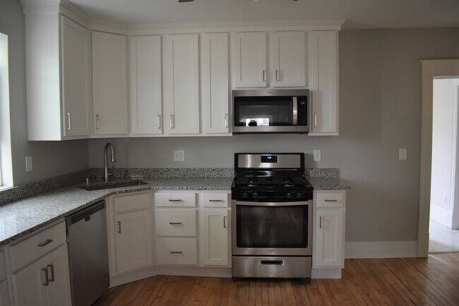 Foto del edificio - 2214 3rd St NE