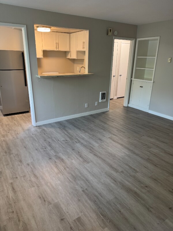 Foto principal - 4640 22nd Ave NE