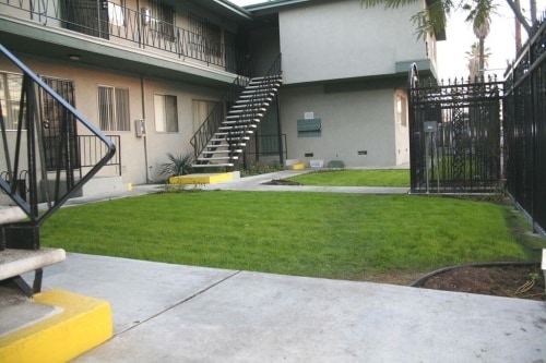 Building Photo - 3526 S Catalina St