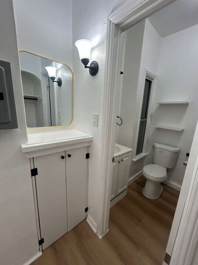 Foto del interior - 1411-1417 S Toberman Street