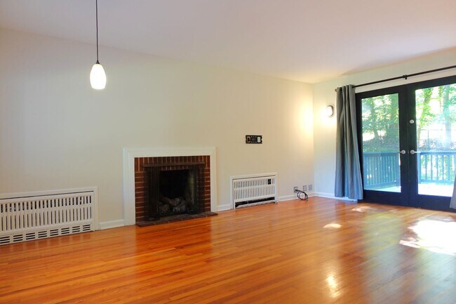 Foto del edificio - Newly Renovated 2 Bedroom