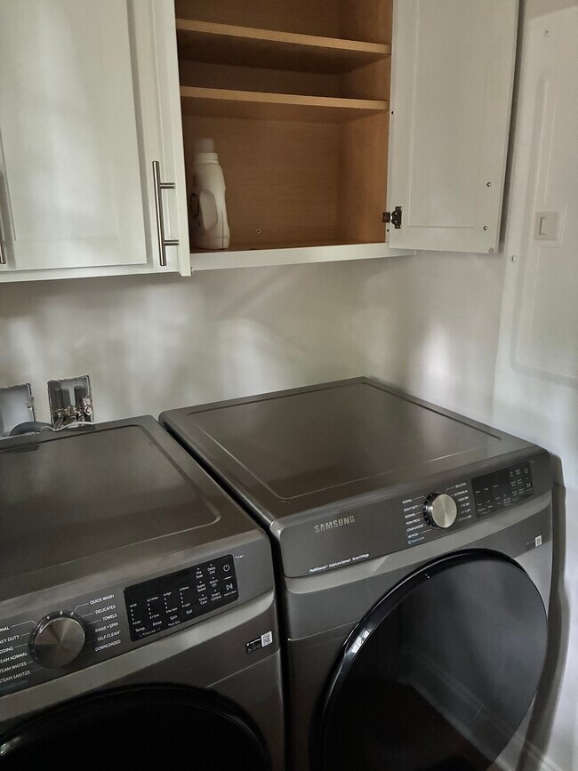Foto del edificio - 3214 Taylor St