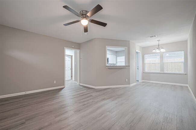 Foto del edificio - 1739 W 5th St