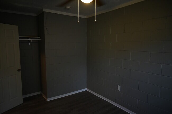 Back Bedroom - 202 North St