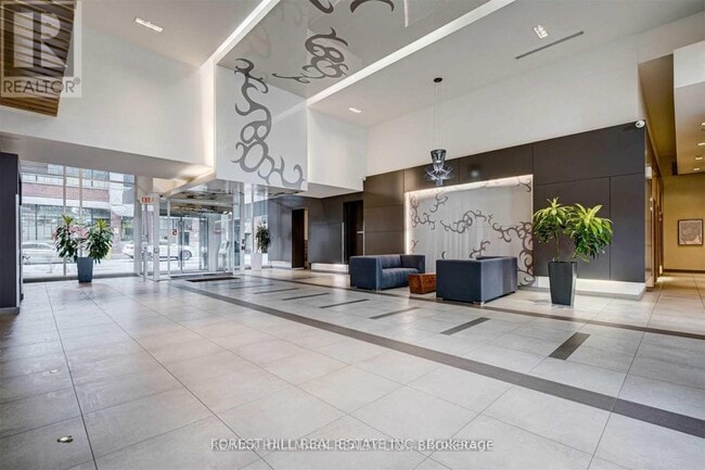 Building Photo - 5 Hanna Ave