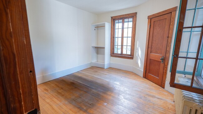 Building Photo - 21 Hungerford Terrace