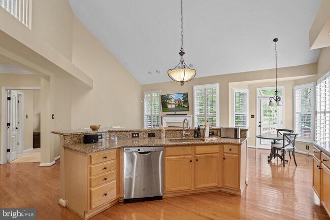 Building Photo - 42924 Cattail Meadows Pl