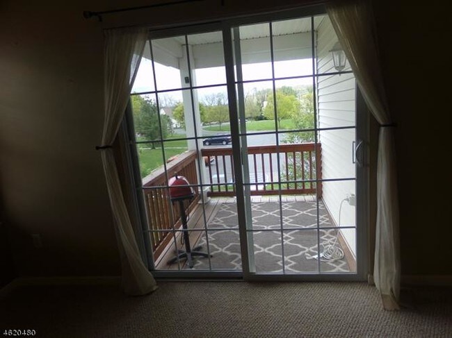 Building Photo - 854 Honeybrook Cir