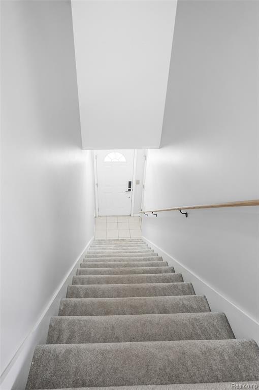 Foto del edificio - 606 Olde English Cir