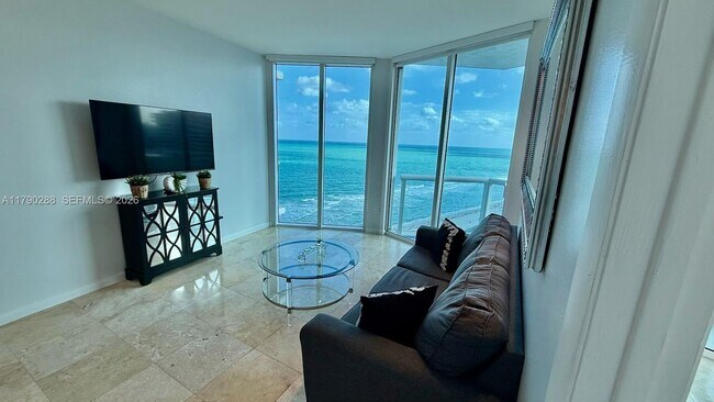 Foto del edificio - 6515 Collins Ave