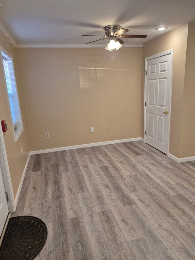 Foto del edificio - 9400 Lomax St