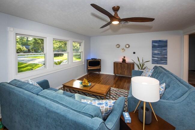 Building Photo - 6204 Shore Drive