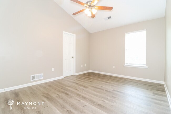 Foto del edificio - Charming Covington Home!