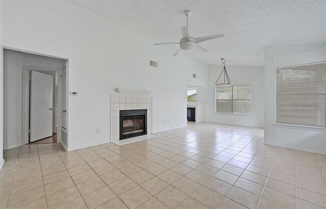 Foto del edificio - 9610 Holly Springs Dr