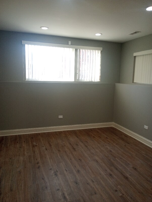 Foto del edificio - 4737 S Michigan Ave