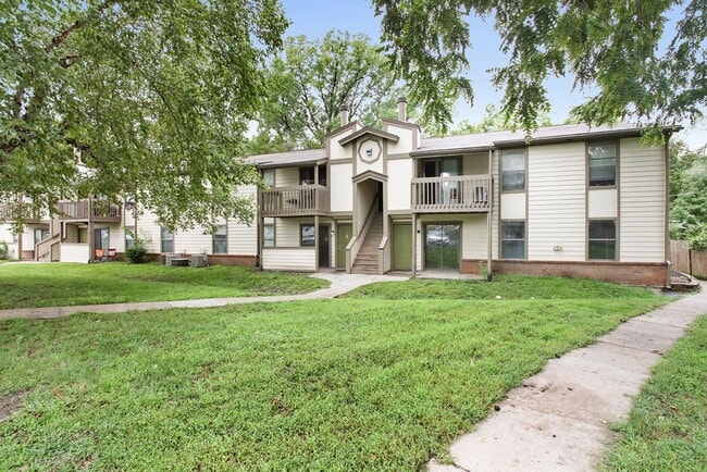 Interior Photo - The Lodge Apartments