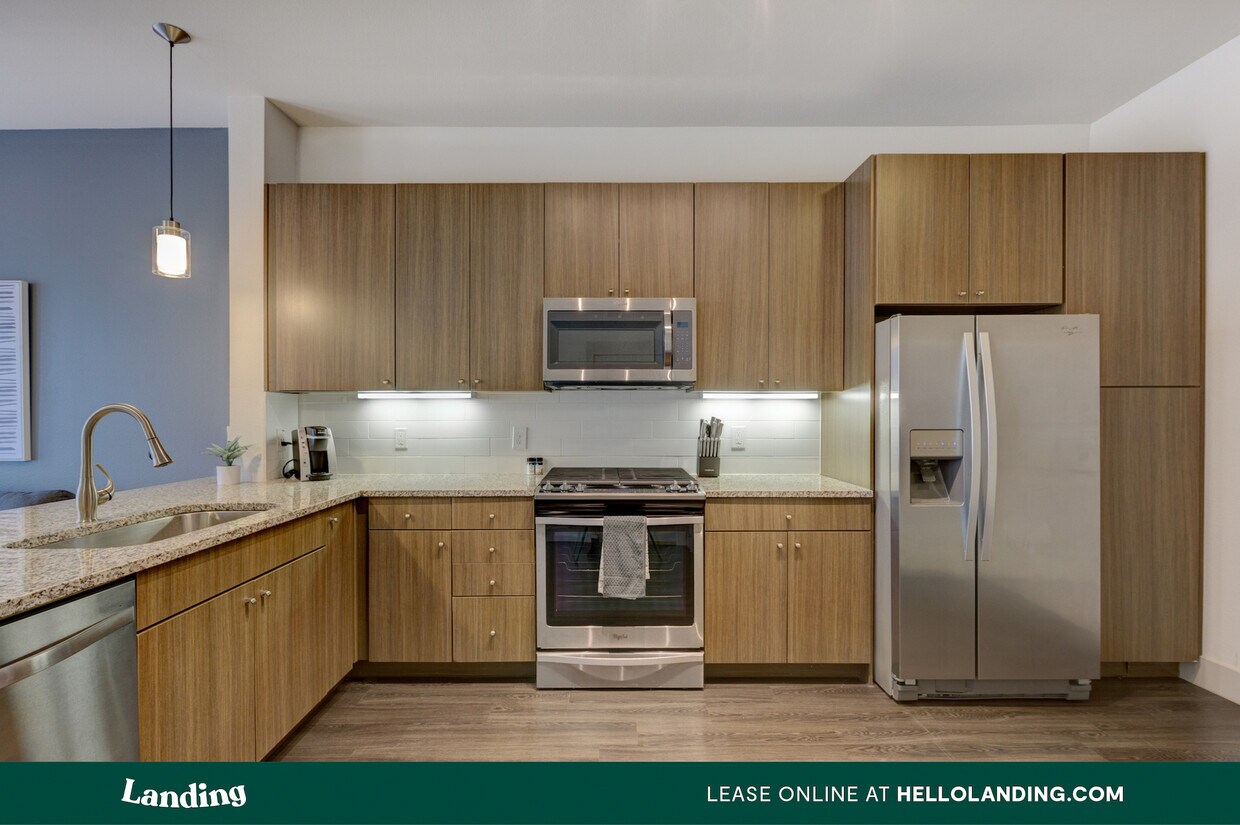 Primary Photo - 110 W CityLine Dr