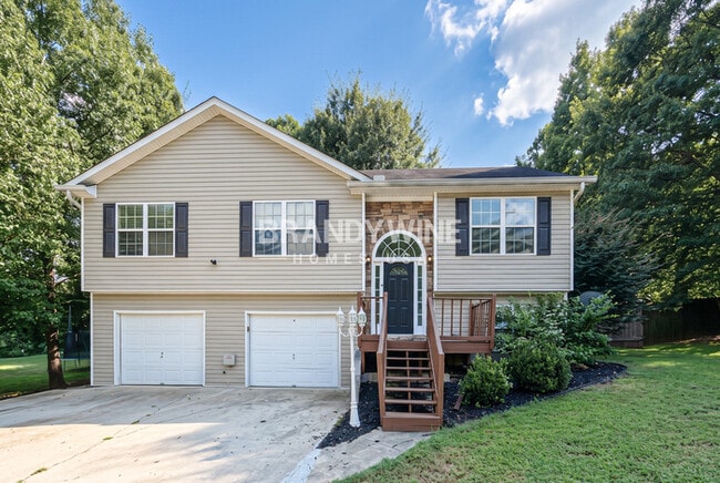 Building Photo - 38 Lazarus Dr