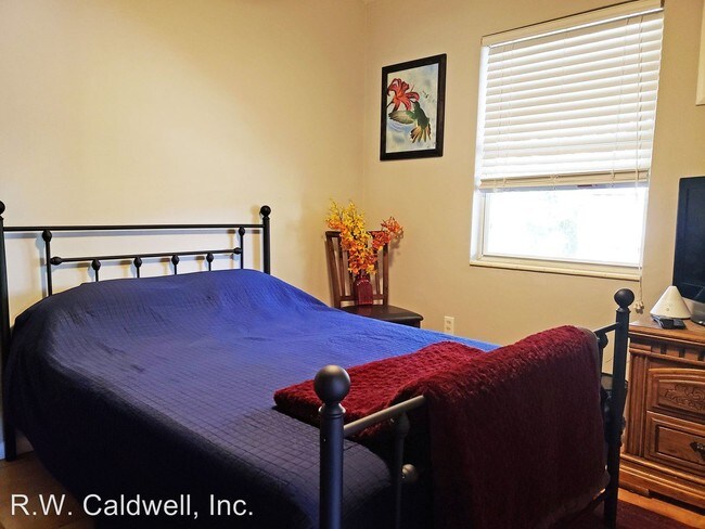 Foto del edificio - 2 br, 1 bath Apartment - 2601 54th Street S