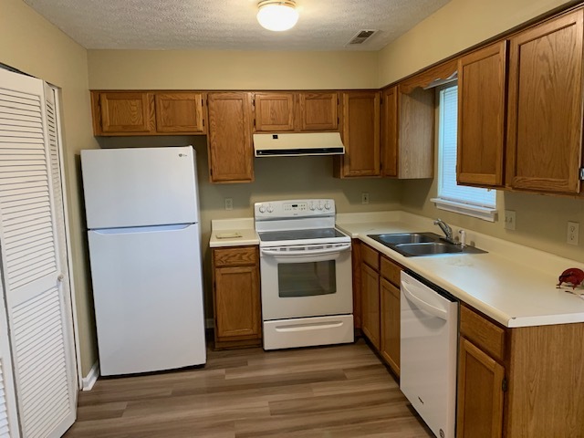 kitchen - 455 Three Springs Rd