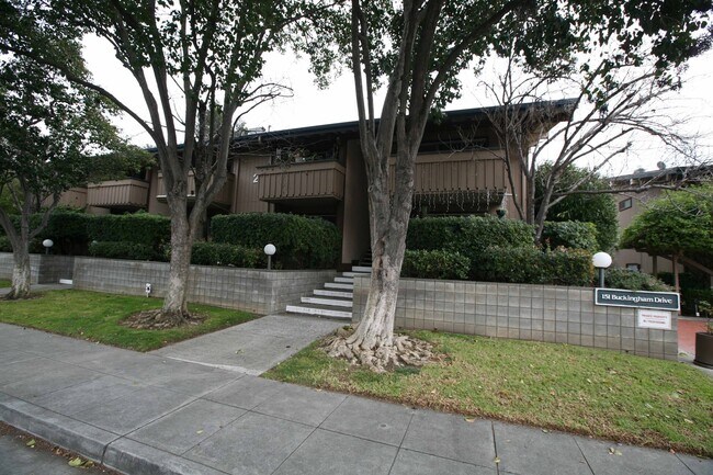 Building Photo - Cozy Condo in the Heart of Santa Clara.