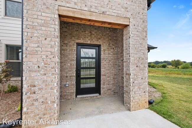 Building Photo - 4 br, 2.5 bath House - 4805 SW Scarlet Oak St