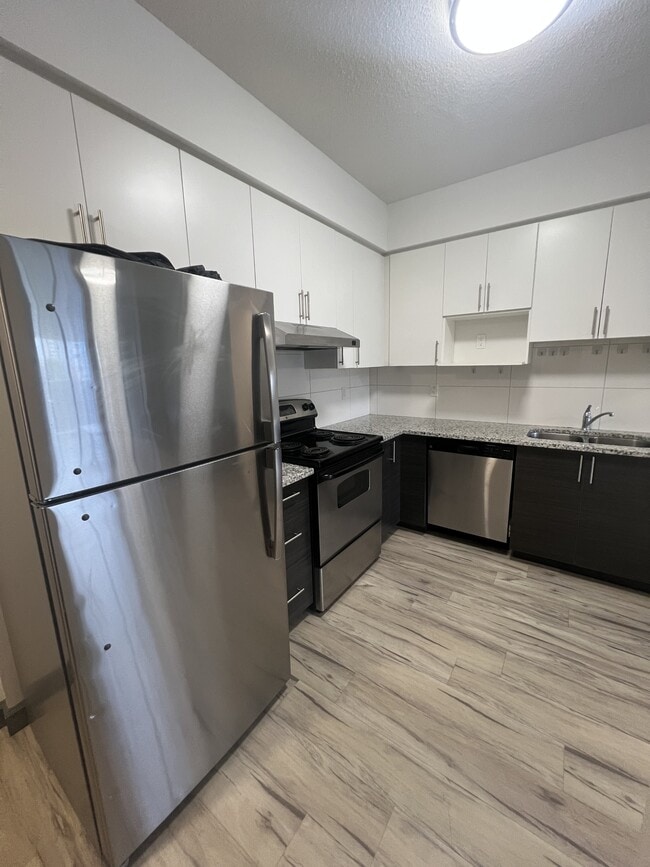Building Photo - 258C-258C Sunview St