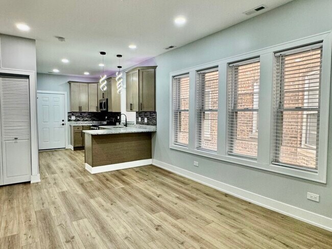 Foto del edificio - 6916 S Prairie Ave