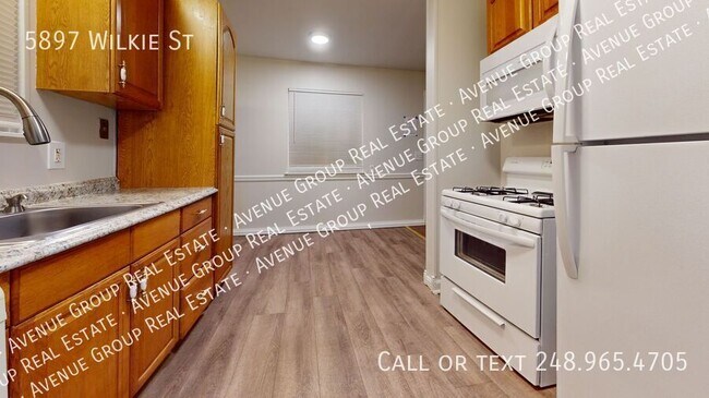 Foto del edificio - 5897 Wilkie St