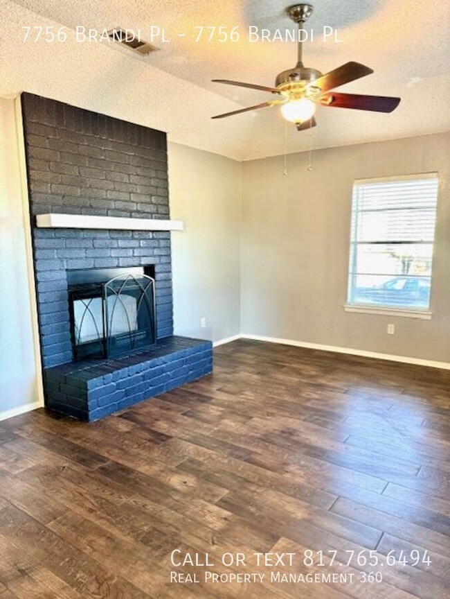 Building Photo - Fantastic North Richland Hills duplex avai...