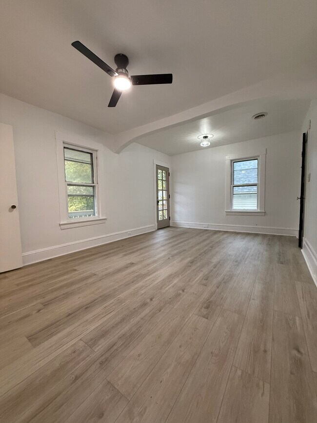 Foto del edificio - 1825 Clover Ave