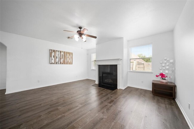 Building Photo - 804 Harvard Pointe Dr