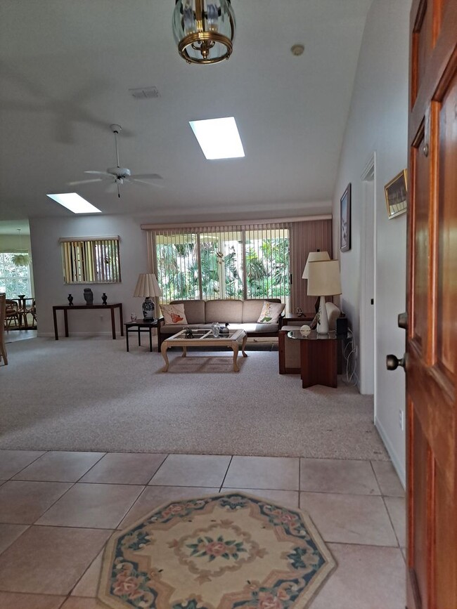 Foto del edificio - BEACHSIDE NSB FURNISHED RENTAL AVAILABLE M...