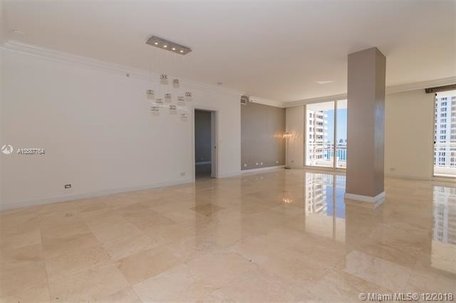Primary Photo - 888 Brickell Key Dr