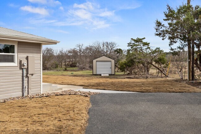 Building Photo - 2-5 ACRES IN HARKER HEIGHTS! FOUR BEDROOMS...