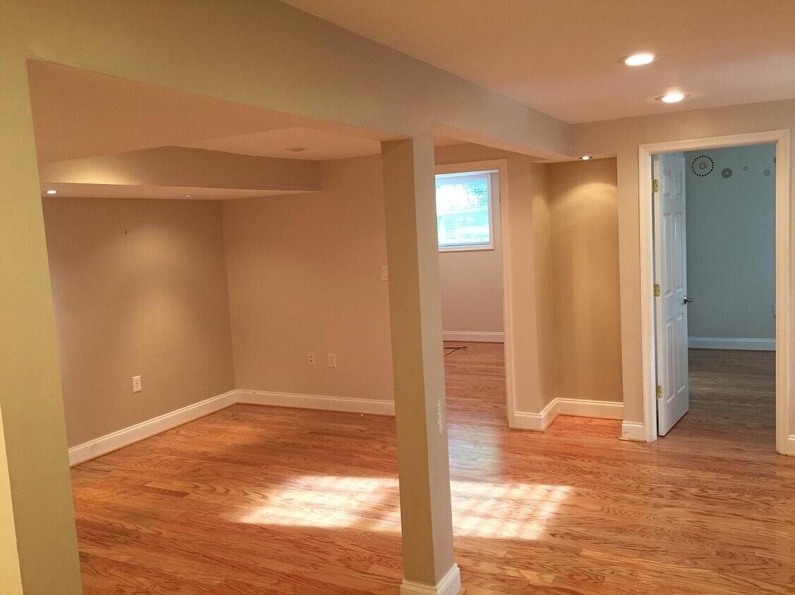 13513 Bartlett St, Rockville, MD 20853 House for Rent in Rockville