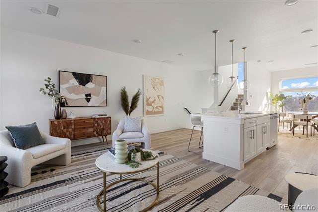 Foto del edificio - 18 Oneida Ct