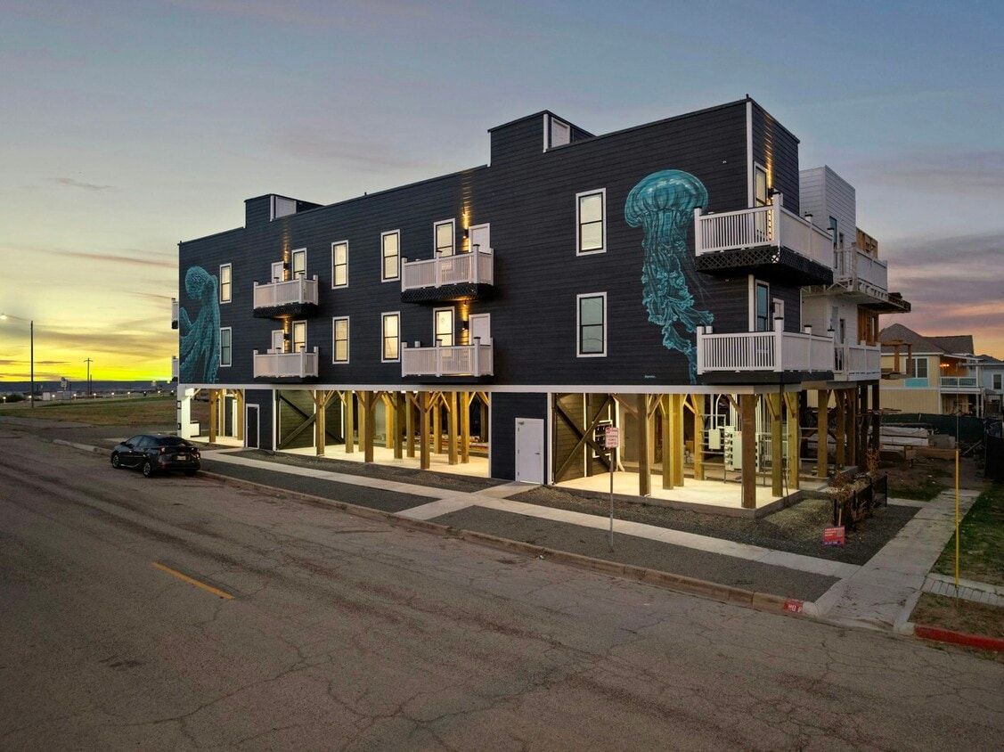 Photo - 803 Avenue K, Unit D