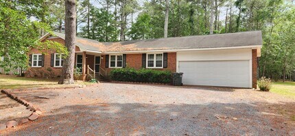 Building Photo - 11200 Southgates Dr